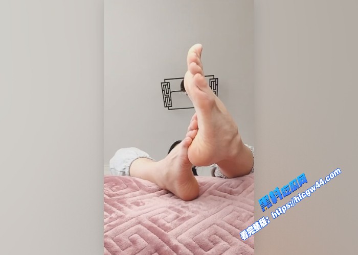 足控福音看着带劲极品学生居家自拍视频小脚没有保养依旧非常好看 图11WH700x500px 足控福音看着带劲极品学生居家自拍视频小脚没有保养依旧非常好看 图11WH700x500px