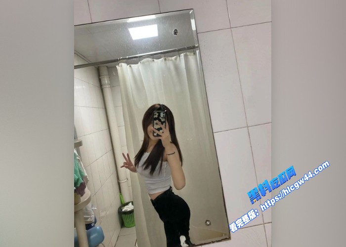 极品反差美少女学院学生妹被男友调教手指疯狂扣穴自慰淫水飞溅 图1WH700x500px