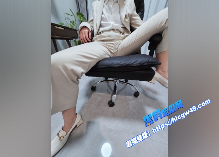 推特极品女神 Drkiki 高价付费福利曝光 巨乳肥臀皮肤白皙 各种姿势自慰做爱啪啪 宛如骚母狗一条! 4WH700x500px 推特极品女神 Drkiki 高价付费福利曝光 巨乳肥臀皮肤白皙 各种姿势自慰做爱啪啪 宛如骚母狗一条! 4WH700x500px