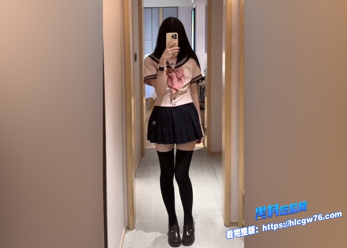 04年高颜值学妹潮喷淫娃穿jk校服享受男友舔逼无毛白虎怼脸爽翻纯欲的外表与放荡非常反差 图4 04年高颜值学妹潮喷淫娃穿jk校服享受男友舔逼无毛白虎怼脸爽翻纯欲的外表与放荡非常反差 图4