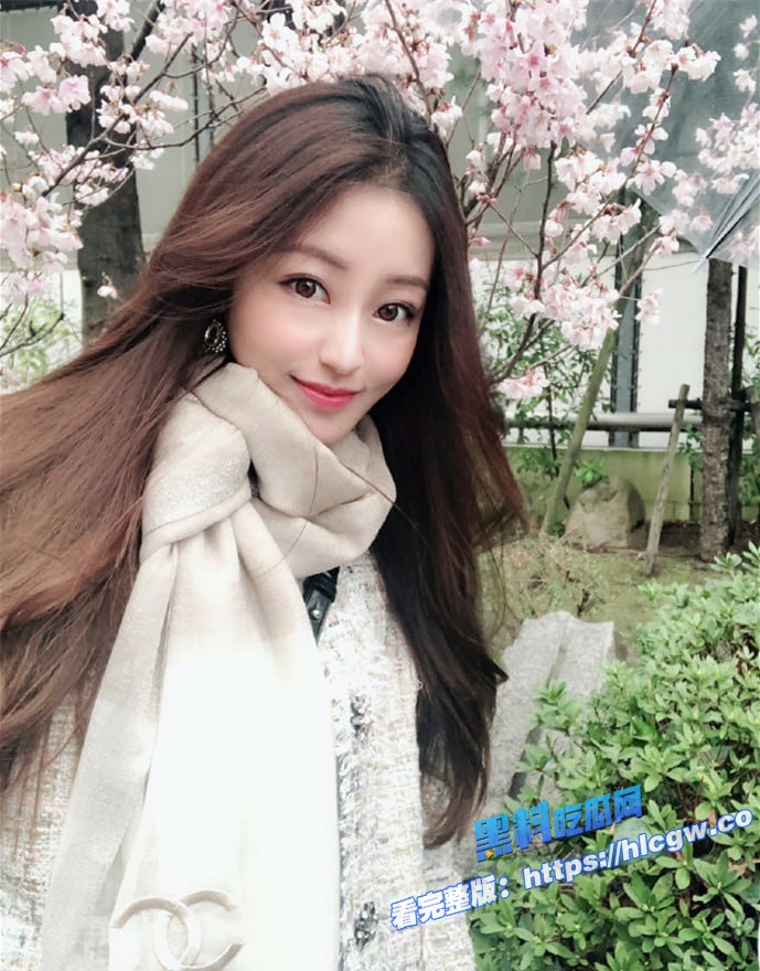 中经贸学院 李晓雅 童颜巨乳校花嫩妹 高颜值完美身材极品女神 性爱视频流出！4