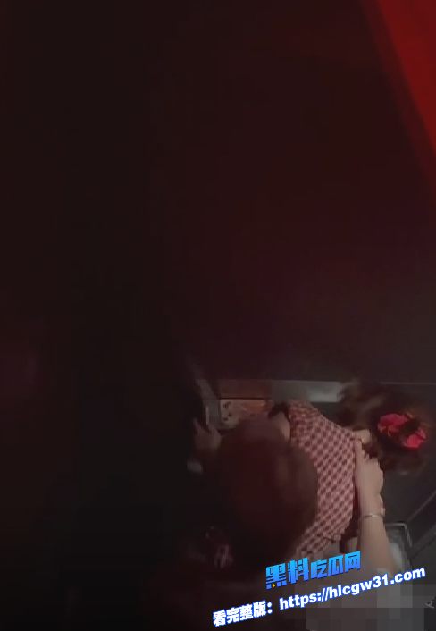 真实偷拍!福建莆田仙游桐酒吧 小情侣忍不住厕所打炮 小妹妹被后入爆操 声音都带着哭腔! 2 真实偷拍!福建莆田仙游桐酒吧 小情侣忍不住厕所打炮 小妹妹被后入爆操 声音都带着哭腔! 2