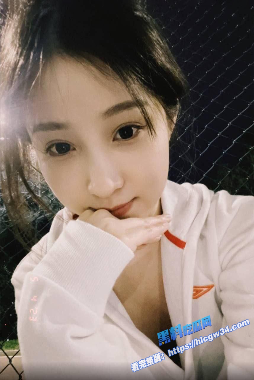 河南反差女神与富二代男友性爱视频生活照被曝光 黑白丝口交深喉 粉嫩小穴和高中生一样得劲！ 2