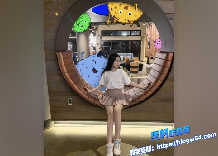 福州清纯大一学妹刘佳辰被富二代男友包养各种调教做爱视频曝光年纪轻轻太会玩了寒窗苦读不如卖逼求荣 14