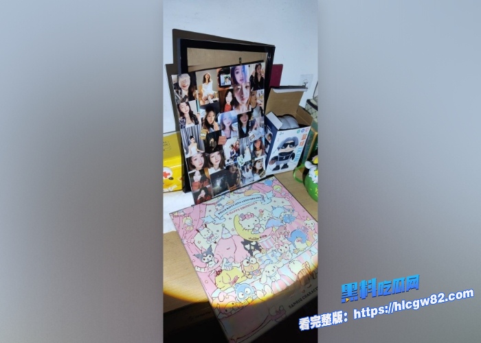 广东高档小区包租公的特殊癖好乘着女租客不在家疯狂潜入欣赏女租客的性感内衣内裤竟然还玩起了打胶真的好刺激啊 图22