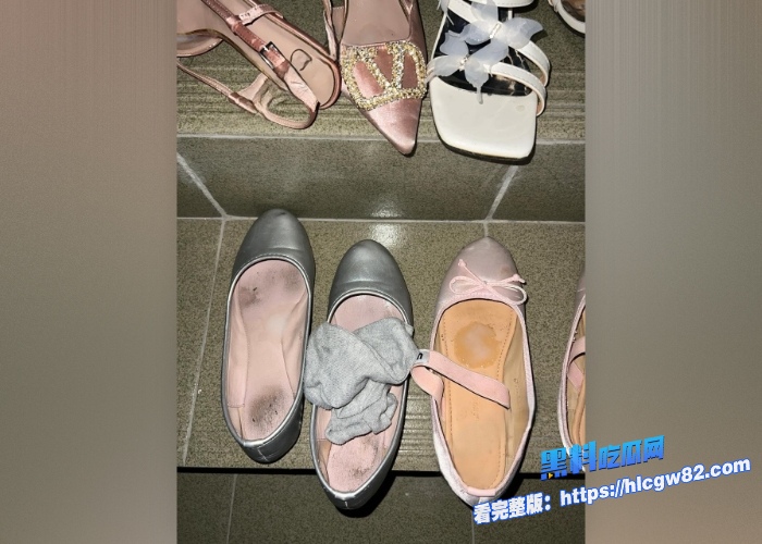 广东高档小区包租公的特殊癖好乘着女租客不在家疯狂潜入欣赏女租客的性感内衣内裤竟然还玩起了打胶真的好刺激啊 图66