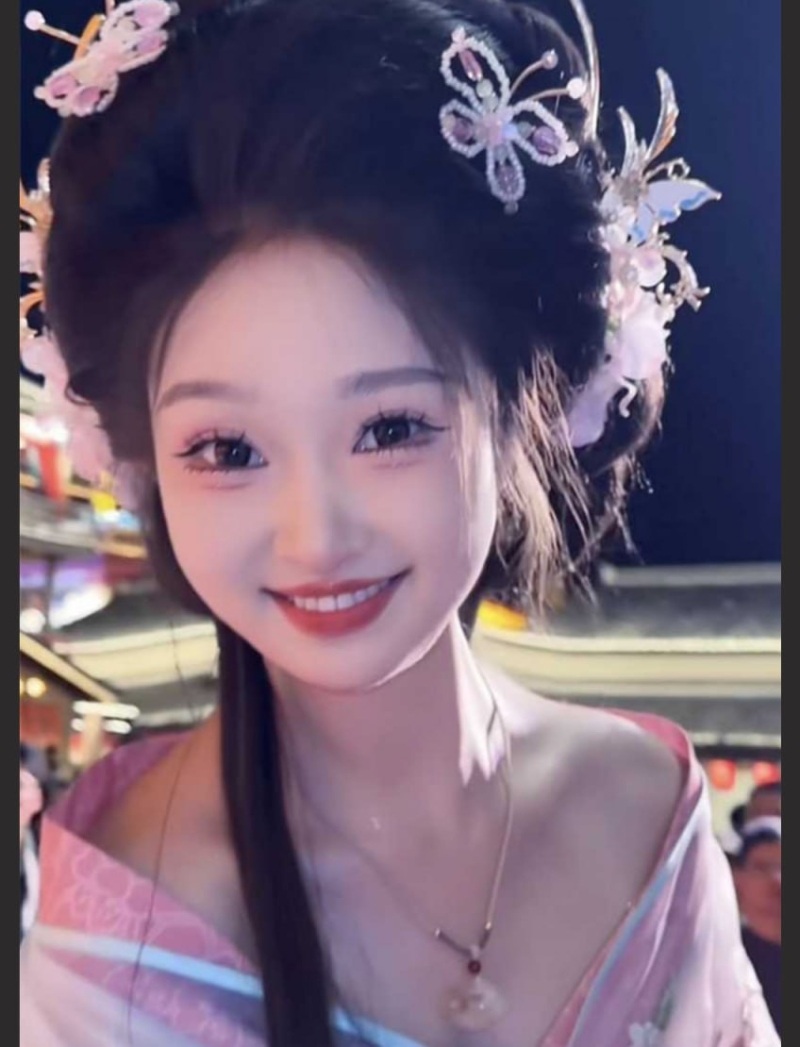 河头老街不倒翁女孩孙鹤滋百万网红被老街团长大叔 李维金PUA拿下不雅视频曝光 图1 河头老街不倒翁女孩孙鹤滋百万网红被老街团长大叔 李维金PUA拿下不雅视频曝光 图1