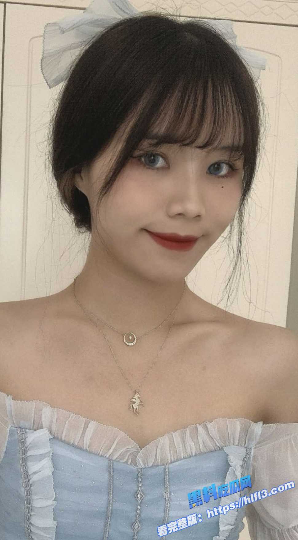 百度云泄密 难以置信美女主播竟然是榜一大哥的小母狗 在摄像头前掰开逼给大哥欣赏！1