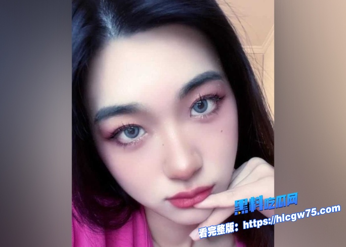 安徽高中美术老师李雯颜值超高跪地变母狗舔校长短鸡吧就业形势这么难吗这颜值还要讨好校长 图2