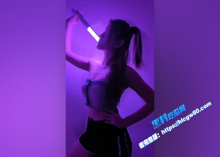 抖音TikTok变装风美女光剑变装合集版来咯大尺度喷血镜头看的喷血美乳各有特色感觉比抽屉变装好看 图2