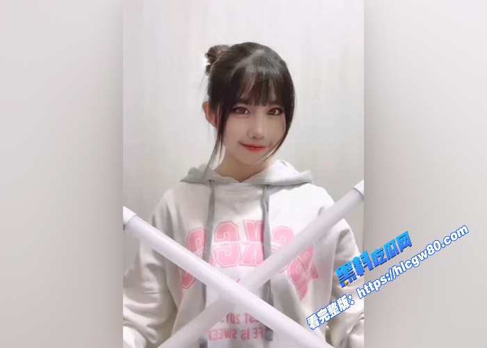 抖音TikTok变装风美女光剑变装合集版来咯大尺度喷血镜头看的喷血美乳各有特色感觉比抽屉变装好看 图3