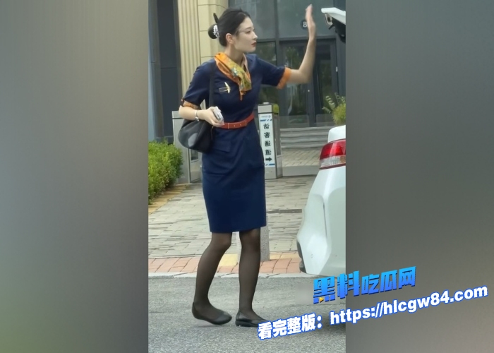 偷窥爱好者福利来袭大神偷拍空姐日常窗外多角度真实窥视宿舍洗澡换衣服娇嫩身躯诱惑无限7 偷窥爱好者福利来袭大神偷拍空姐日常窗外多角度真实窥视宿舍洗澡换衣服娇嫩身躯诱惑无限7