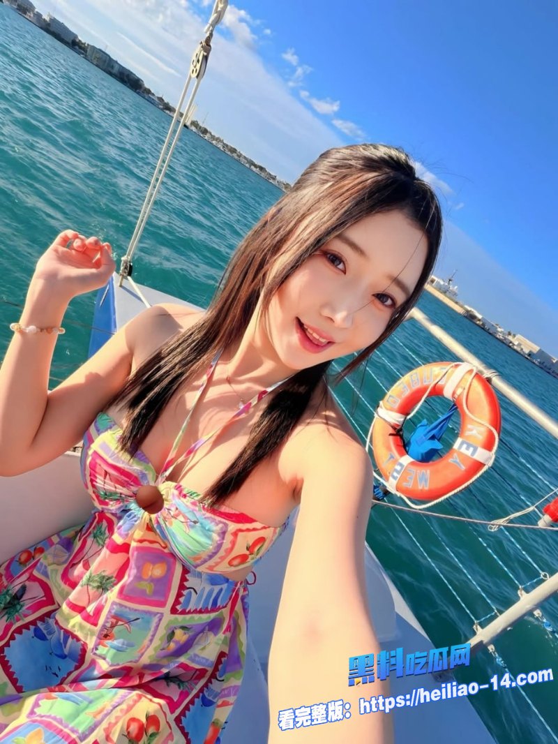 极品美乳博主 玲奈lena 新作火爆来袭 健身房偶遇帅哥搭讪一秒都等不及回家立马开启痴女榨精模式2
