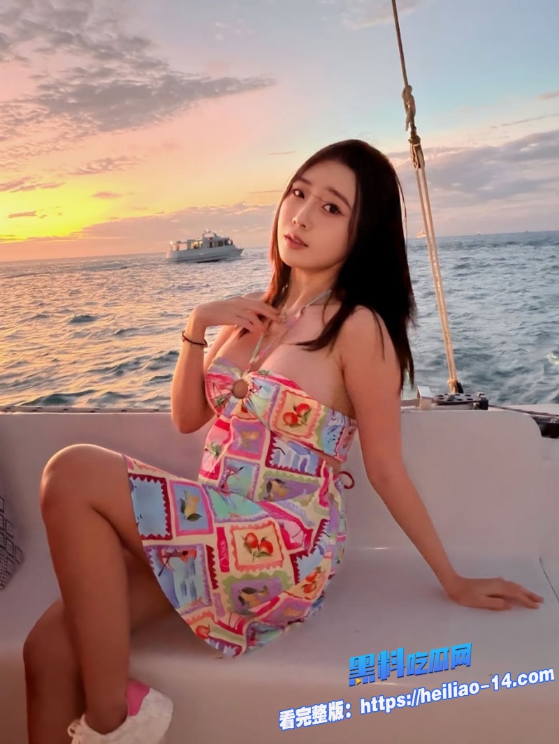极品美乳博主 玲奈lena 新作火爆来袭 健身房偶遇帅哥搭讪一秒都等不及回家立马开启痴女榨精模式6