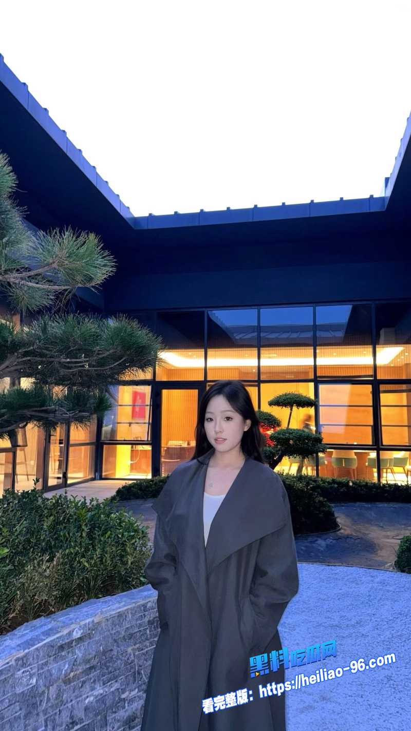 情趣足球宝贝 捅主任 球服被各种姿势狂草 羞耻女上位M腿大开浪叫连连 一小时完整版太爽图6