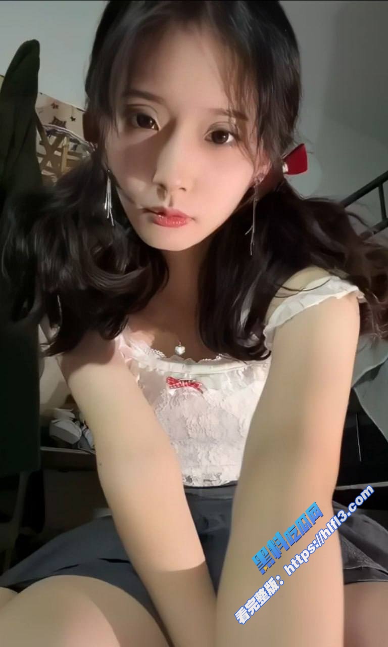 顶级反差主播 穿秋裤的猫 高价私人定制福利泄密 粉嫩多汁蜜穴被阳具疯狂抽插！1