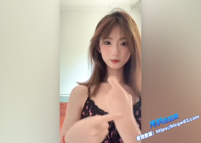 小红书高颜值旅游博主 背着富豪男友给驴友当飞机杯啪啪干逼，被发现了之后全网曝光这个母狗，让她直接身败名裂 6