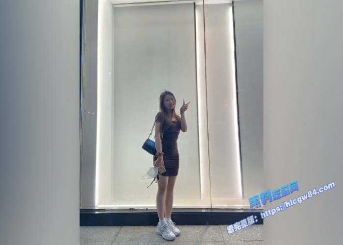 和大学生女友的性爱日常在她背后屁股画涂鸦疯狂后入3 和大学生女友的性爱日常在她背后屁股画涂鸦疯狂后入3