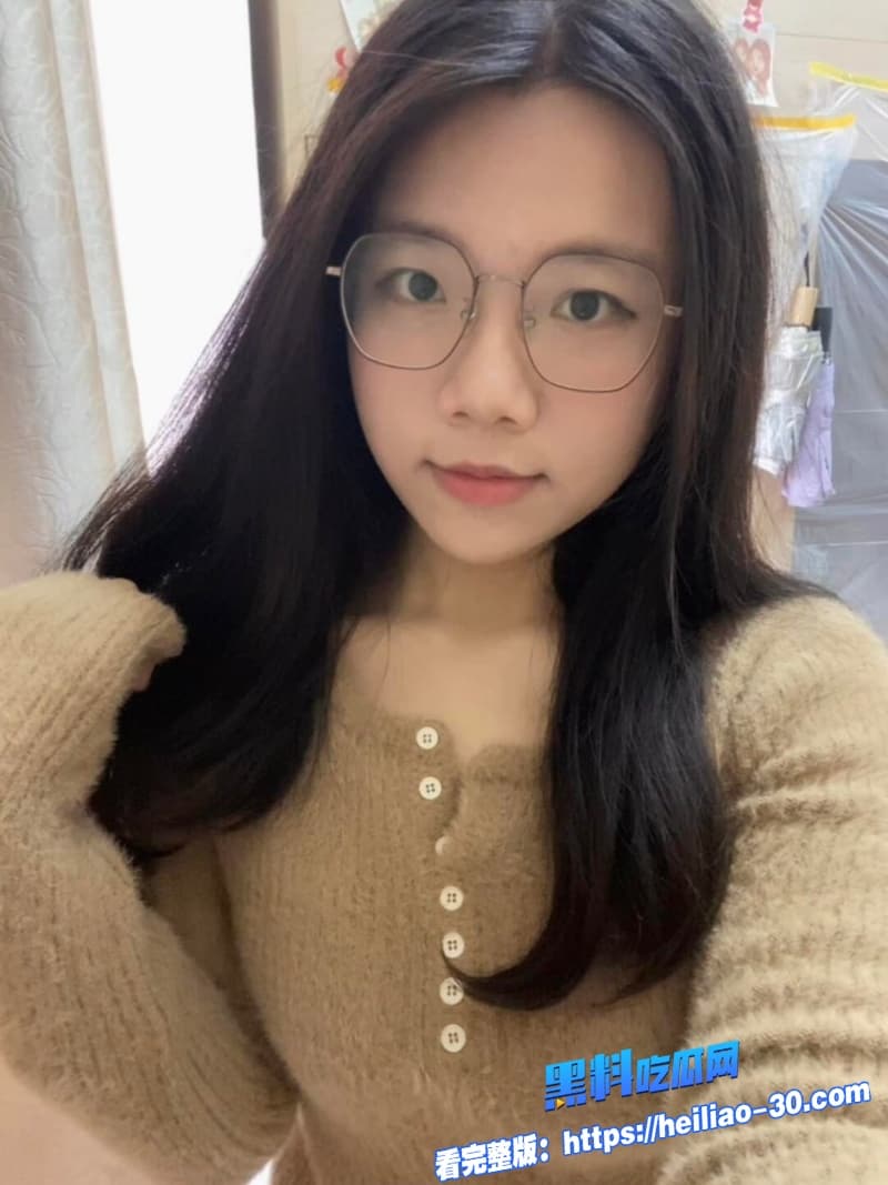 苏州农业技术职业学院清纯女大 陈思言斯文眼镜妹私下却是极品反差骚货和男友私拍视频流出 7 苏州农业技术职业学院清纯女大 陈思言斯文眼镜妹私下却是极品反差骚货和男友私拍视频流出 7