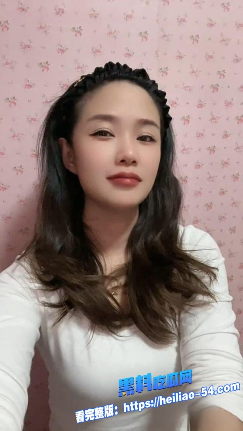 辽宁葫芦岛人妻刘燕婚内出轨大瓜被小白脸已婚贤妻秒变骚浪母狗 反差婊彻底暴露 2 辽宁葫芦岛人妻刘燕婚内出轨大瓜被小白脸已婚贤妻秒变骚浪母狗 反差婊彻底暴露 2
