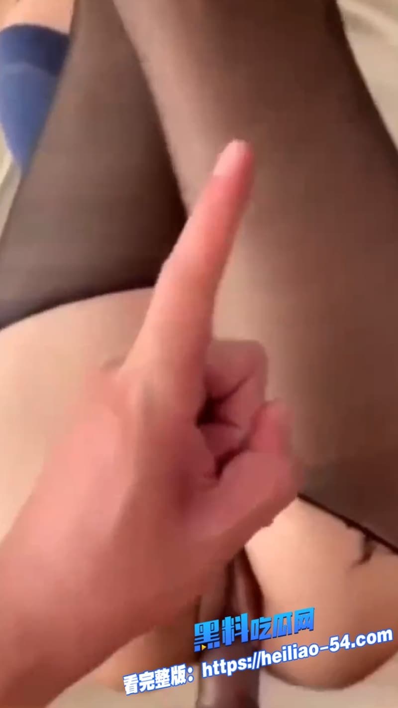 辽宁葫芦岛人妻刘燕婚内出轨大瓜被小白脸已婚贤妻秒变骚浪母狗 反差婊彻底暴露 4 辽宁葫芦岛人妻刘燕婚内出轨大瓜被小白脸已婚贤妻秒变骚浪母狗 反差婊彻底暴露 4