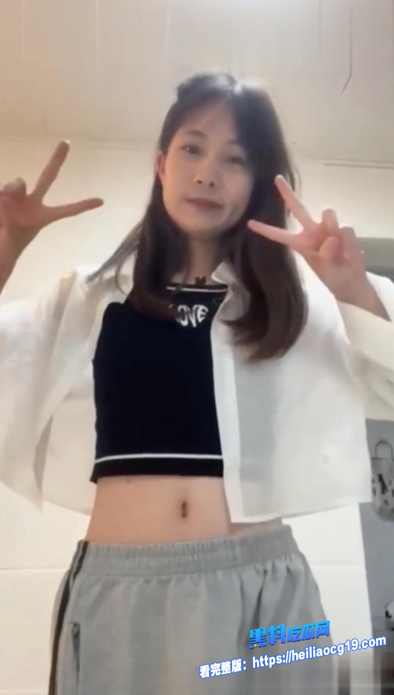 反差婊性爱视频1 反差婊性爱视频1