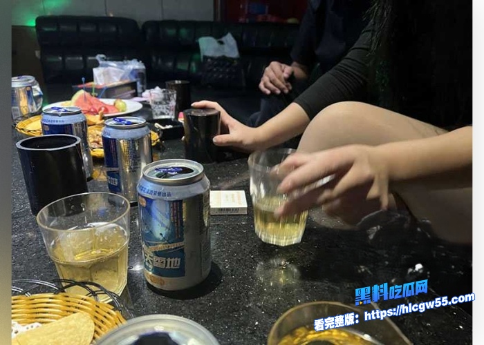 海角乱伦会喷水的亲姐姐第1期在KTV包间真实强暴醉酒亲姐老姐哭的撕心裂肺全程喷水 图1WH700x500px