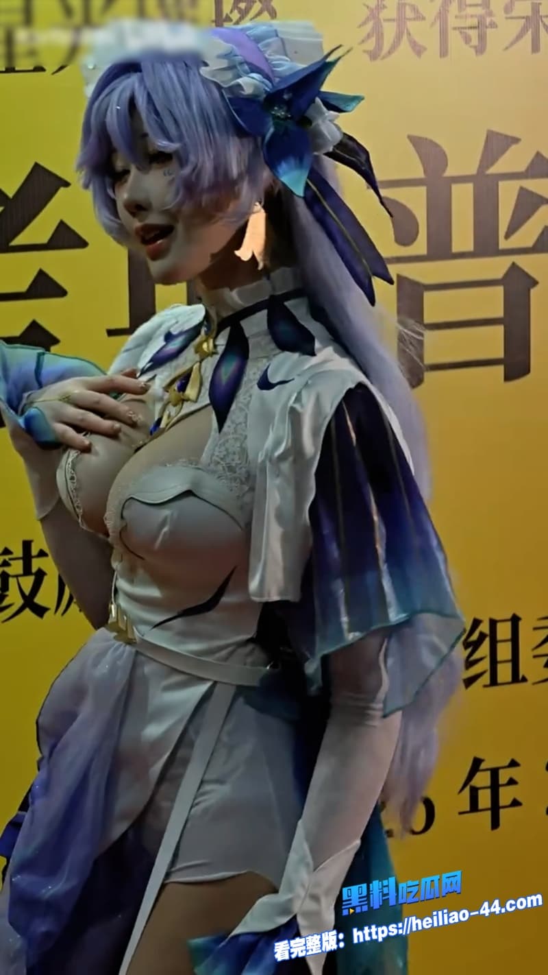 广州黑蜻蜓漫展二次元yasalcos鸣潮坎特蕾拉与粉丝合影全程露脸这颜值让人忍不住的想打一发4 广州黑蜻蜓漫展二次元yasalcos鸣潮坎特蕾拉与粉丝合影全程露脸这颜值让人忍不住的想打一发4