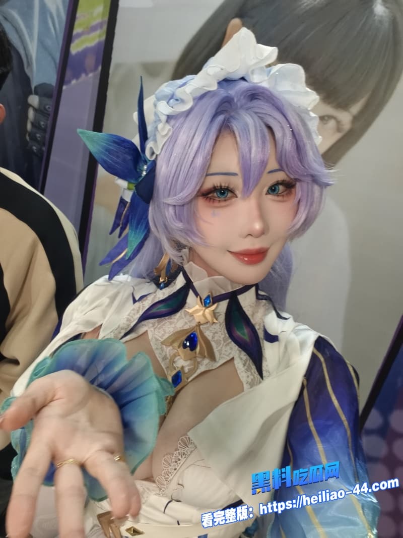 广州黑蜻蜓漫展二次元yasalcos鸣潮坎特蕾拉与粉丝合影全程露脸这颜值让人忍不住的想打一发10 广州黑蜻蜓漫展二次元yasalcos鸣潮坎特蕾拉与粉丝合影全程露脸这颜值让人忍不住的想打一发10