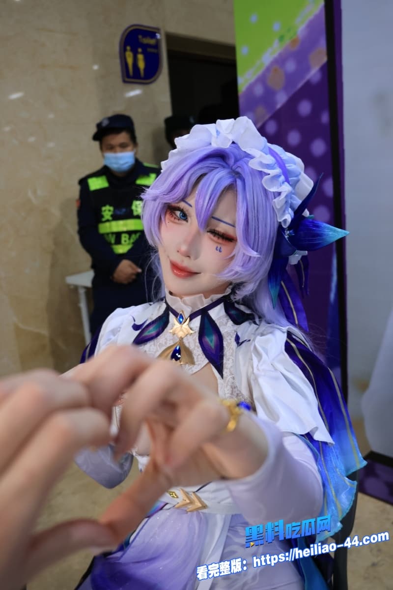 广州黑蜻蜓漫展二次元yasalcos鸣潮坎特蕾拉与粉丝合影全程露脸这颜值让人忍不住的想打一发11 广州黑蜻蜓漫展二次元yasalcos鸣潮坎特蕾拉与粉丝合影全程露脸这颜值让人忍不住的想打一发11