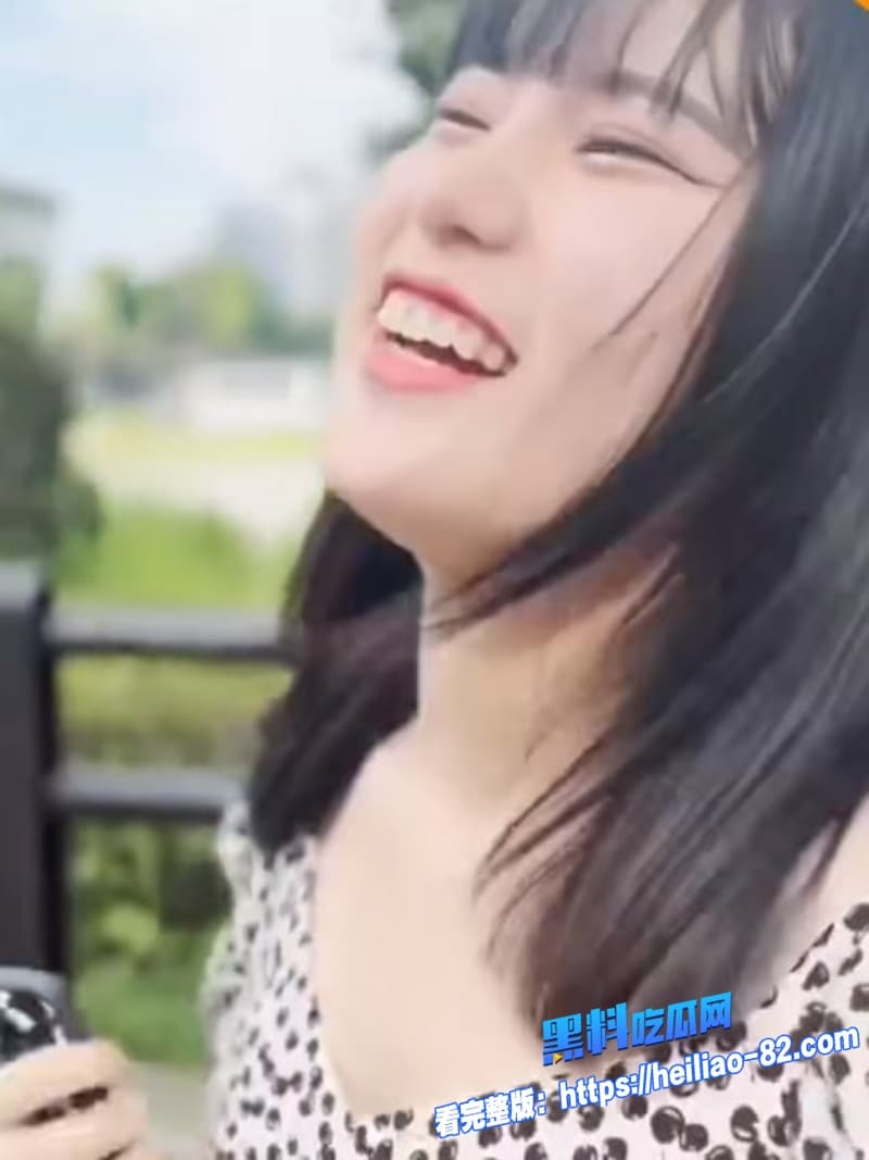 清纯碎花裙害羞美女第一次遇巨根害羞到发抖却被操到白浆直流无套中出2