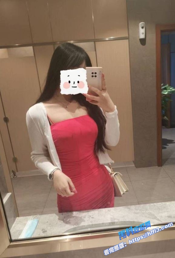 济南护理职业学院母狗 周莎莎 出轨已婚男人 狗链调教舔脚视频流出 被炮友内射!1