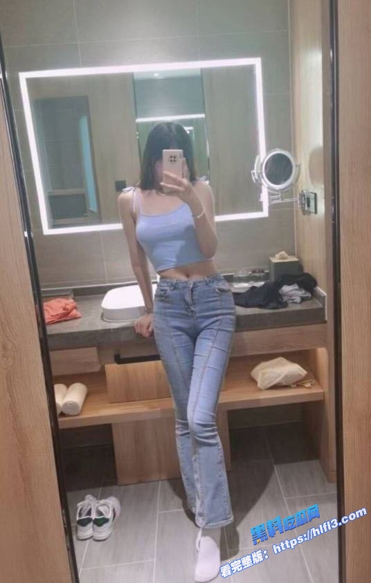 济南护理职业学院母狗 周莎莎 出轨已婚男人 狗链调教舔脚视频流出 被炮友内射!2