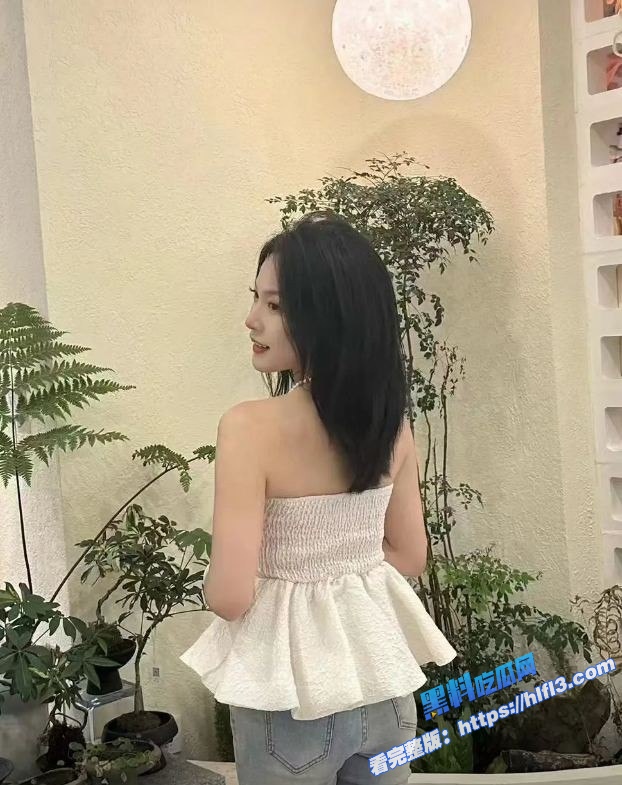 济南护理职业学院母狗 周莎莎 出轨已婚男人 狗链调教舔脚视频流出 被炮友内射!6 济南护理职业学院母狗 周莎莎 出轨已婚男人 狗链调教舔脚视频流出 被炮友内射!6