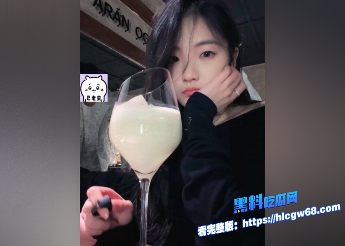 青春洋溢的纯情高中酷似章若楠的甜妹因为零花钱不够竟然投入金主的怀抱被金主用针头横叉小粉乳头调教一点不懂怜香惜玉 3