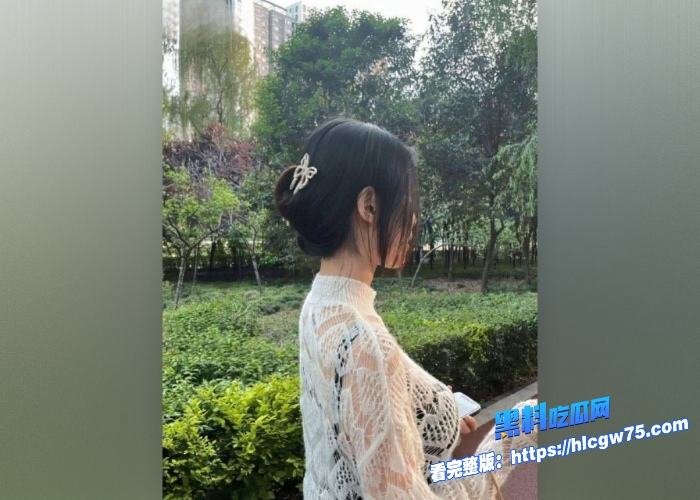 南京富哥泡到健身房高颜值女教练身材顶级疯狂爆操狂捏大奶还得是富哥有钱想吃啥就吃啥 图 2