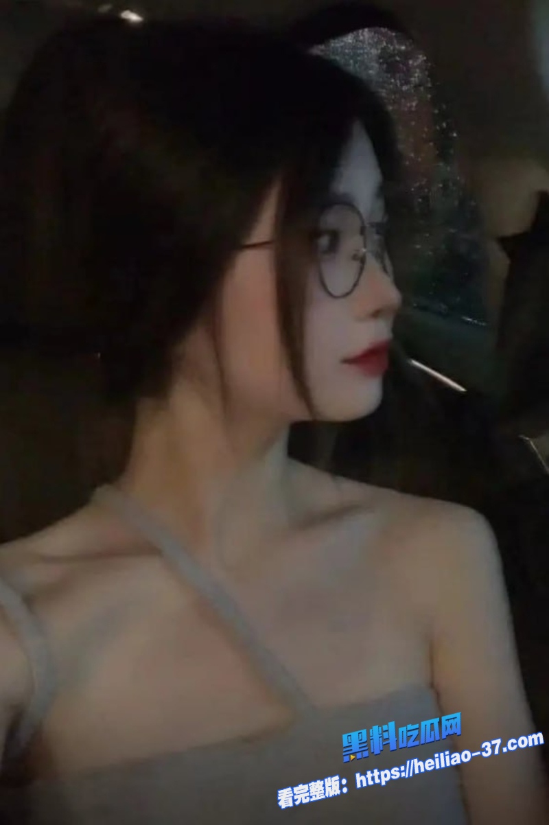 真实兄妹乱伦高中生表妹穿白丝被表哥道具玩弄后大屌爆操5 真实兄妹乱伦高中生表妹穿白丝被表哥道具玩弄后大屌爆操5