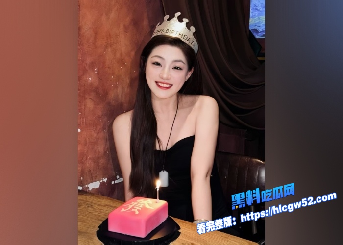 某高校高颜值舞蹈生完美露脸大量生活照深喉肉棒吮吸龟头美臀美穴被大屌后入狂草十分带劲 图3WH700x500px 某高校高颜值舞蹈生完美露脸大量生活照深喉肉棒吮吸龟头美臀美穴被大屌后入狂草十分带劲 图3WH700x500px