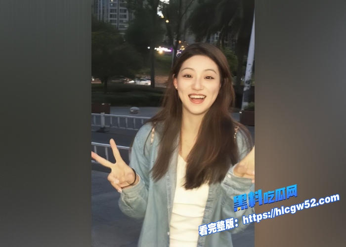 某高校高颜值舞蹈生完美露脸大量生活照深喉肉棒吮吸龟头美臀美穴被大屌后入狂草十分带劲 图4WH700x500px 某高校高颜值舞蹈生完美露脸大量生活照深喉肉棒吮吸龟头美臀美穴被大屌后入狂草十分带劲 图4WH700x500px