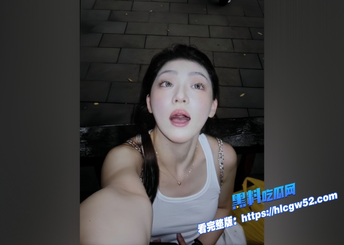 某高校高颜值舞蹈生完美露脸大量生活照深喉肉棒吮吸龟头美臀美穴被大屌后入狂草十分带劲 图5WH700x500px 某高校高颜值舞蹈生完美露脸大量生活照深喉肉棒吮吸龟头美臀美穴被大屌后入狂草十分带劲 图5WH700x500px