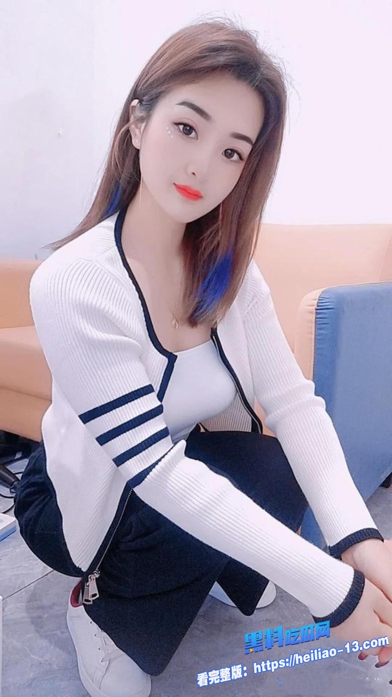 气质绝佳的清纯姐姐偶然撞见青春期弟弟自慰姐姐自愿用身体来给弟弟上一堂生理课2 气质绝佳的清纯姐姐偶然撞见青春期弟弟自慰姐姐自愿用身体来给弟弟上一堂生理课2