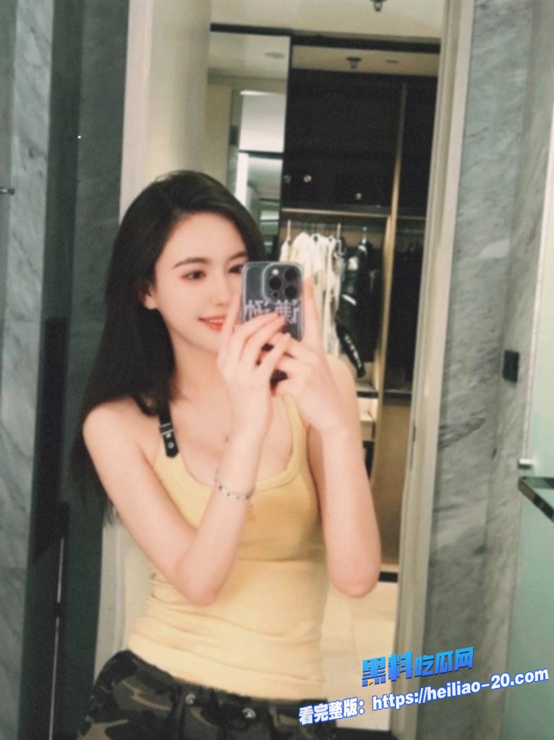 济南银座SOHO反差小导购习小萌写真翻车清纯JK店员被猥琐摄影师骗拍私房爆操小骚逼抵片费 7