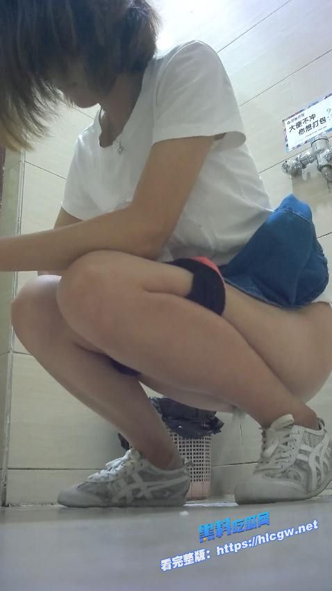 偷拍美女上厕所照片 偷拍美女上厕所照片