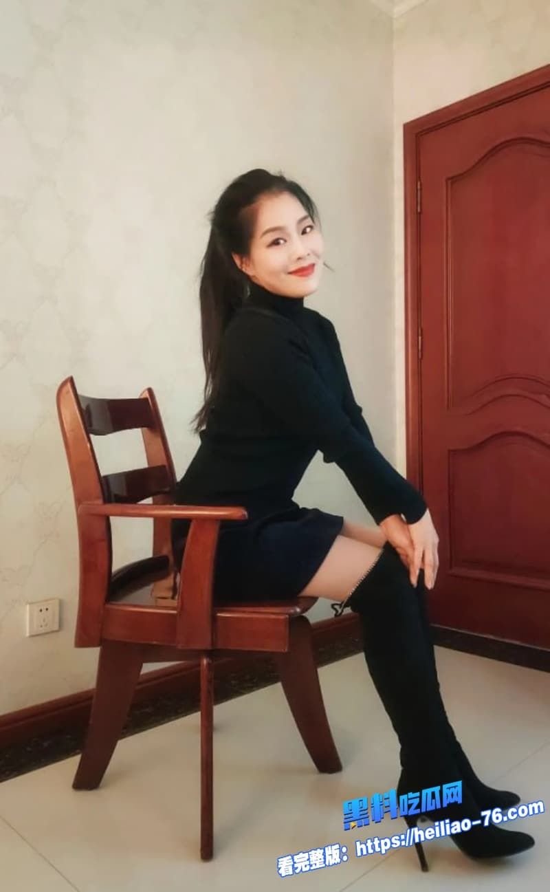 海角家庭乱伦趁老婆不在家与小姨子疯狂偷情巨屌疯狂抽插整个过程既刺激又诱惑1