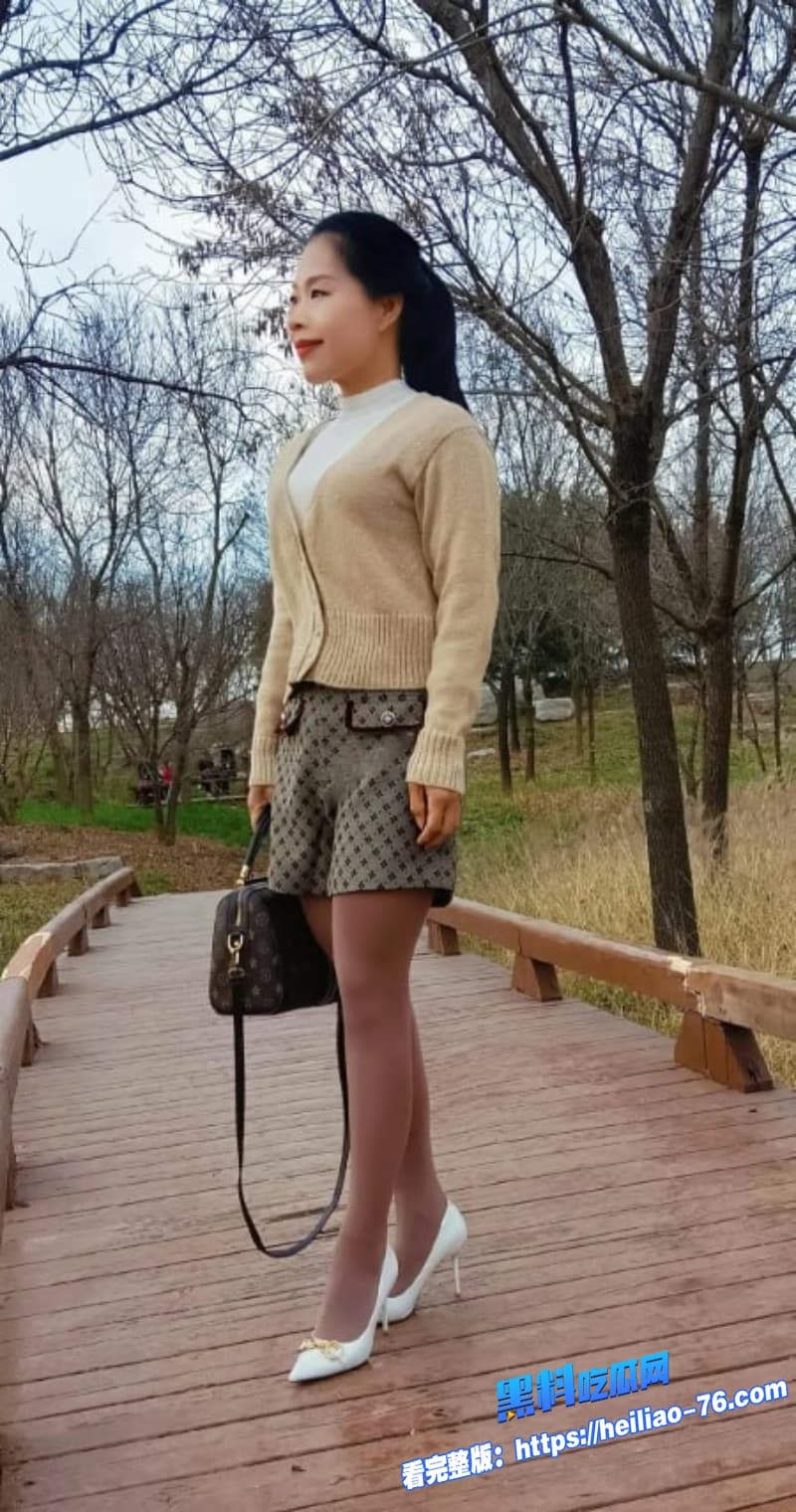海角家庭乱伦趁老婆不在家与小姨子疯狂偷情巨屌疯狂抽插整个过程既刺激又诱惑2