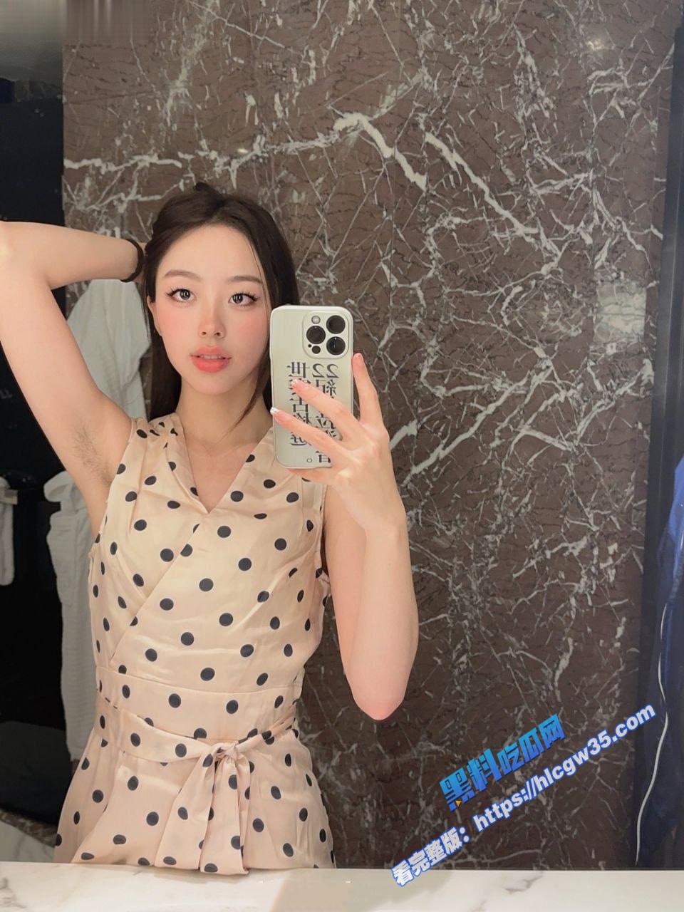 推特超美反差女神 图图TUTU 高价付费门槛福利泄密 扒开粉嫩小穴 塞入阳具反复抽插 4