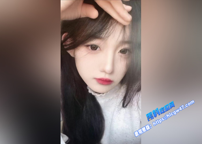 女友闺蜜喝醉借宿我家 直接无套把玩 肉棒往她脸上蹭 这种感觉简直刺激到爆炸1