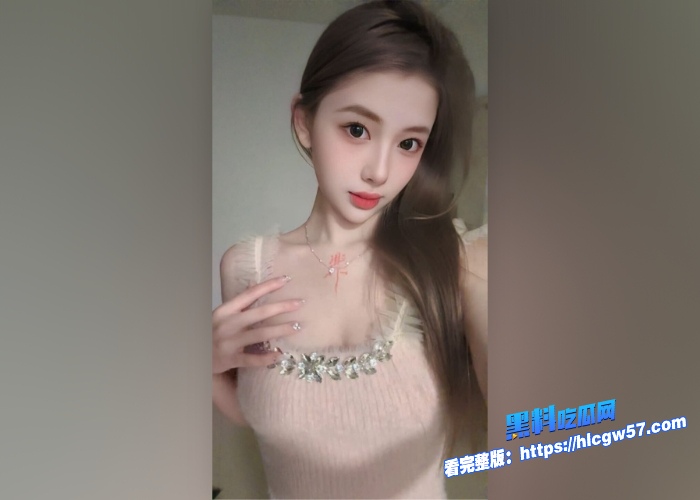按摩小子上门服务第11期偷拍D奶富二代美女做全身精油spa挺拔双乳手感很棒骚穴肥美任由玩弄到高潮叫床声很是诱惑 图1
