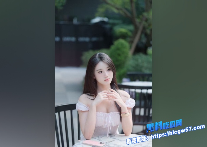 海角大神新作 尾随还在读大学的娇嫩小姨子，穿着诱惑黑丝勾引我 直接楼道内拿下小骚婊子 对白精彩！ 13