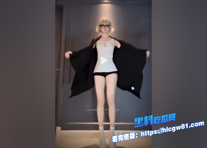 抖音百万粉擦边女网红九毛不帅脚踩两条船被现男友发现大冤种直接爆料骚货性爱视频露脸实锤大批金主粉丝跑路血亏 图2 抖音百万粉擦边女网红九毛不帅脚踩两条船被现男友发现大冤种直接爆料骚货性爱视频露脸实锤大批金主粉丝跑路血亏 图2